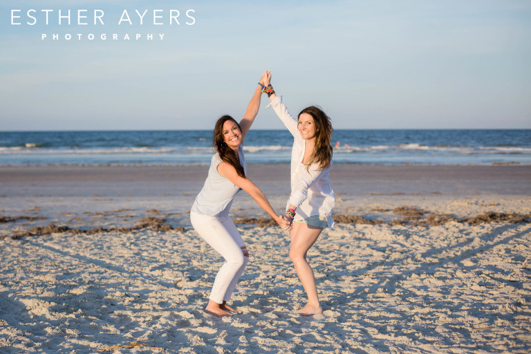 fun beach pictures - silly besties (atlanta portrait photography)